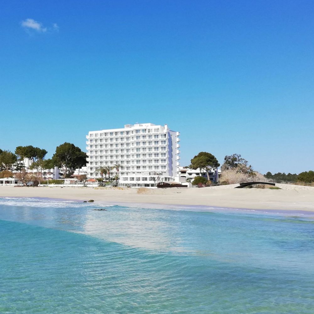 Universal Beach Hotels